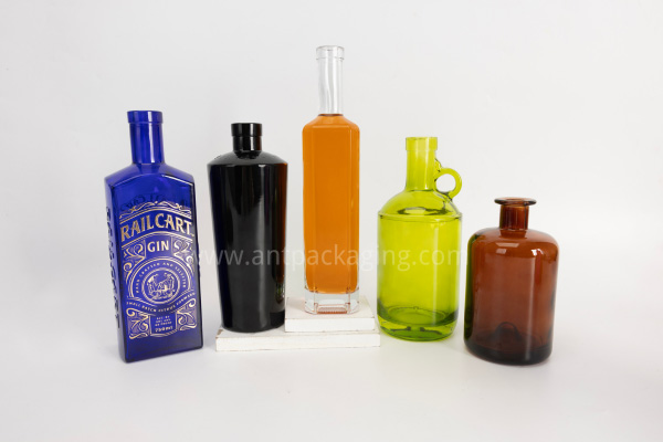 CUSTOM GLASS LIQUOR BOTTLES